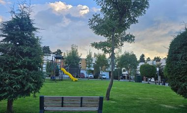 Casa en venta en VISTA BOSQUE 4 habitaciones