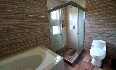 Casa en venta en VISTA BOSQUE 4 habitaciones