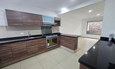 Casa en venta en VISTA BOSQUE 4 habitaciones