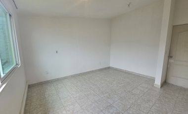 Oficina en venta frente a sendero ejidal