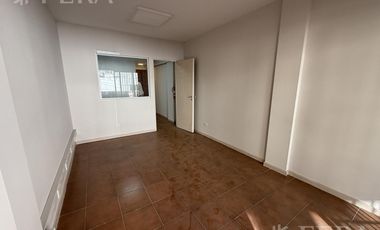 Venta oficina con balcón en Avellaneda