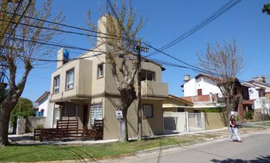 Dúplex en venta - 1 Dormitorio 1 Baño - 200Mts2 - Mar de Ajó