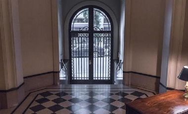 Av. del Libertador 700 - Recoleta