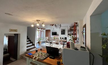 Casa en venta - 4 Dormitorios 2 Baños - Villa Gesell