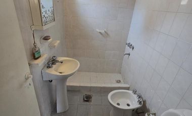 Alquilo dpto: 1 Dormitorio con dos Balcones - Piso alto - Bº Nueva Cordoba