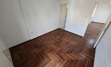 Alquilo dpto: 1 Dormitorio con dos Balcones - Piso alto - Bº Nueva Cordoba