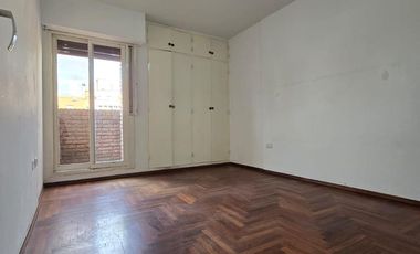 Alquilo dpto: 1 Dormitorio con dos Balcones - Piso alto - Bº Nueva Cordoba