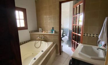 Venta imperdible casa, zona centrica