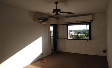 Departamento en venta - 4 Dormitorios 2 Baños - Cochera - 103Mts2 - Béccar, San Isidro