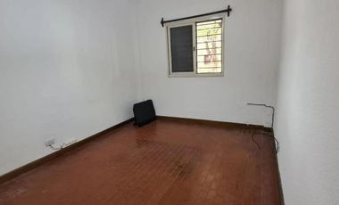 Departamento en venta - 3 Dormitorios 1 Baño - 66Mts2 - Rafael Calzada, Almirante Brown