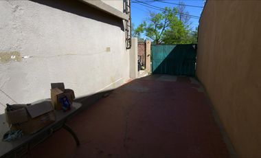 Venta en block de Local comercial y departamentos en Ciudad Evita - Inversion para renta