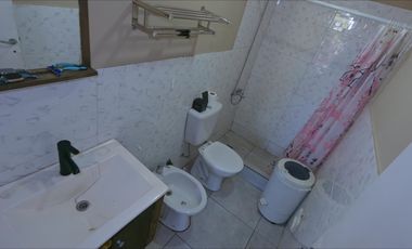 Venta en block de Local comercial y departamentos en Ciudad Evita - Inversion para renta