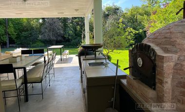 Casa en alquiler por temporada con pileta en LA HORQUETA