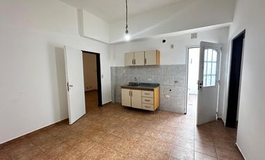 ALQUILER PH 2 AMBIENTES PATIO PIÑEYRO