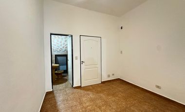 ALQUILER PH 2 AMBIENTES PATIO PIÑEYRO