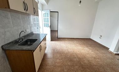 ALQUILER PH 2 AMBIENTES PATIO PIÑEYRO