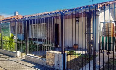 Casa en Luis Guillon