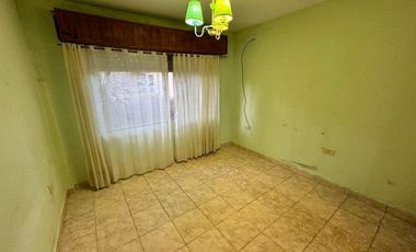 Casa en venta - 2 Dormitorios 1 Baño - Aguas Verdes