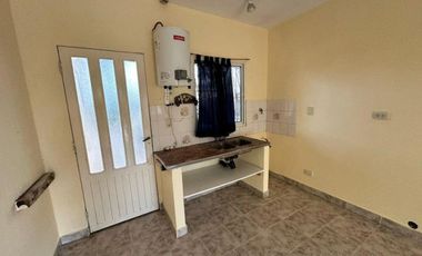 Casa en venta - 2 Dormitorios 1 Baño - Aguas Verdes