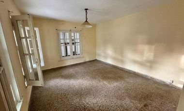 Casa en venta - 2 Dormitorios 1 Baño - Aguas Verdes