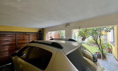 Impecable Inmueble en una planta a 3 cds de la Avda - 3dorm - 2baños!!!