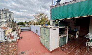 Impecable Inmueble en una planta a 3 cds de la Avda - 3dorm - 2baños!!!