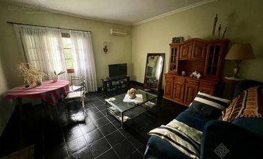 Impecable Inmueble en una planta a 3 cds de la Avda - 3dorm - 2baños!!!