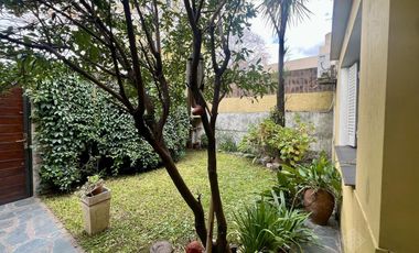 Impecable Inmueble en una planta a 3 cds de la Avda - 3dorm - 2baños!!!