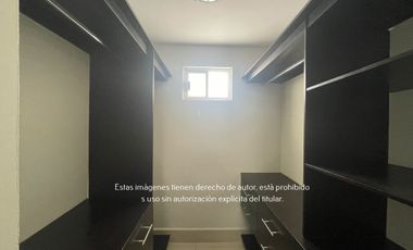 Casa en Renta en Cumbres Santa Clara