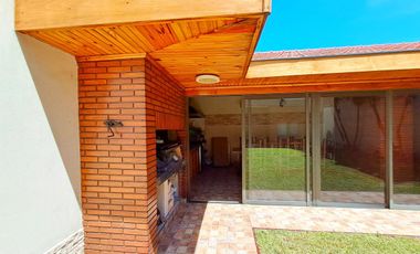 CASA 5 AMBIENTES 390 M2  GARAGE JARDÍN QUINCHO LANUS OESTE