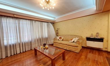 CASA 5 AMBIENTES 390 M2  GARAGE JARDÍN QUINCHO LANUS OESTE