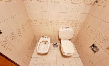 CASA 5 AMBIENTES 390 M2  GARAGE JARDÍN QUINCHO LANUS OESTE