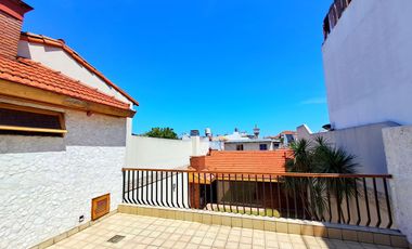 CASA 5 AMBIENTES 390 M2  GARAGE JARDÍN QUINCHO LANUS OESTE