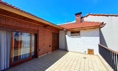 CASA 5 AMBIENTES 390 M2  GARAGE JARDÍN QUINCHO LANUS OESTE