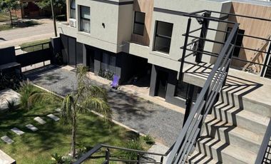 Duplex  venta Complejo San Vicentino Canning