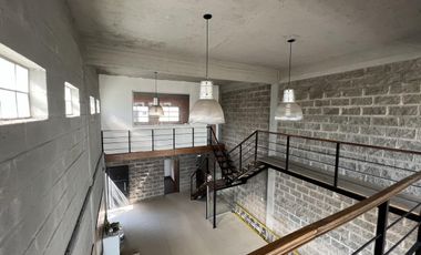 VENTA DE LOCAL EN CASTELAR OPORTUNIDAD