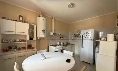 Casa en venta - 3 Dormitorios 1 Baño - Necochea