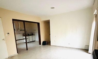 Casa en venta - 3 Dormitorios 1 Baño - Necochea