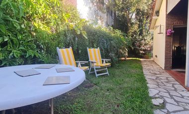 Dos Casas con Gran Potencial en Lote de 300 m² en el Corazón de Vicente López- En Venta