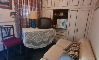 Dos Casas con Gran Potencial en Lote de 300 m² en el Corazón de Vicente López- En Venta