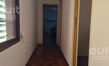 Departamento con cochera en Nueva Cordoba de 60m2, Rondeau casi Balcarce piso 5to!