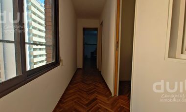 Departamento con cochera en Nueva Cordoba de 60m2, Rondeau casi Balcarce piso 5to!
