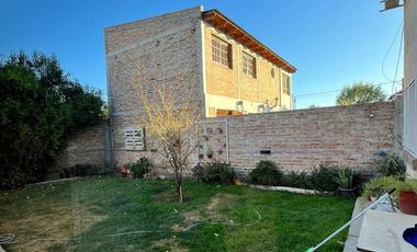 EN VENTA casa en Bº Los olivos, General Roca.