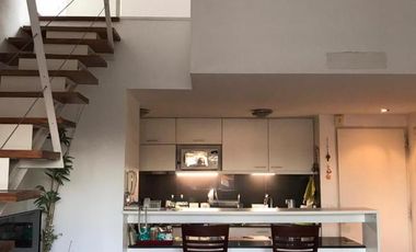 Departamento 3 ambientes en complejo de categoría. Cochera. Baulera. Terraza propia. - Olivos