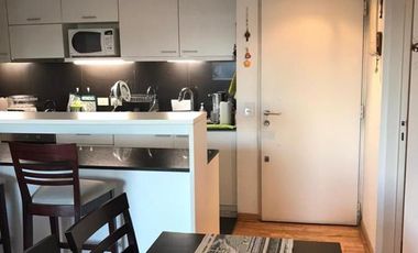 Departamento 3 ambientes en complejo de categoría. Cochera. Baulera. Terraza propia. - Olivos