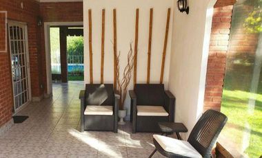 Casa a la venta  en country Banco Provincia