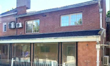 Casa a la venta  en country Banco Provincia