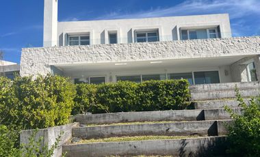 Muy Linda Casa en Virazon Alquiler.