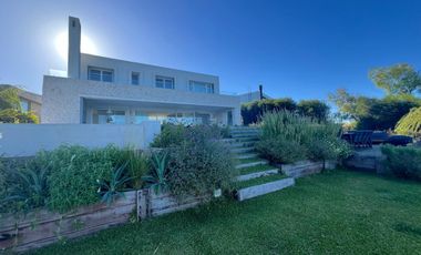 Muy Linda Casa en Virazon Alquiler.