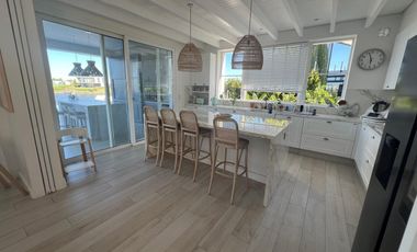 Muy Linda Casa en Virazon Alquiler.